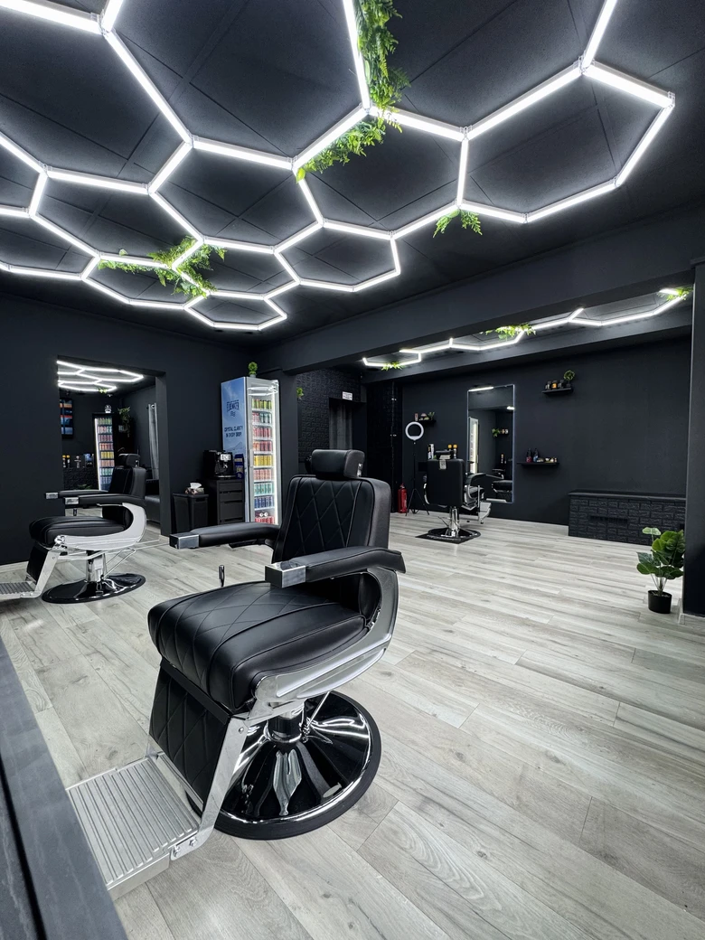 Prémium barber szék a Neo Barber Tatabánya szalonban