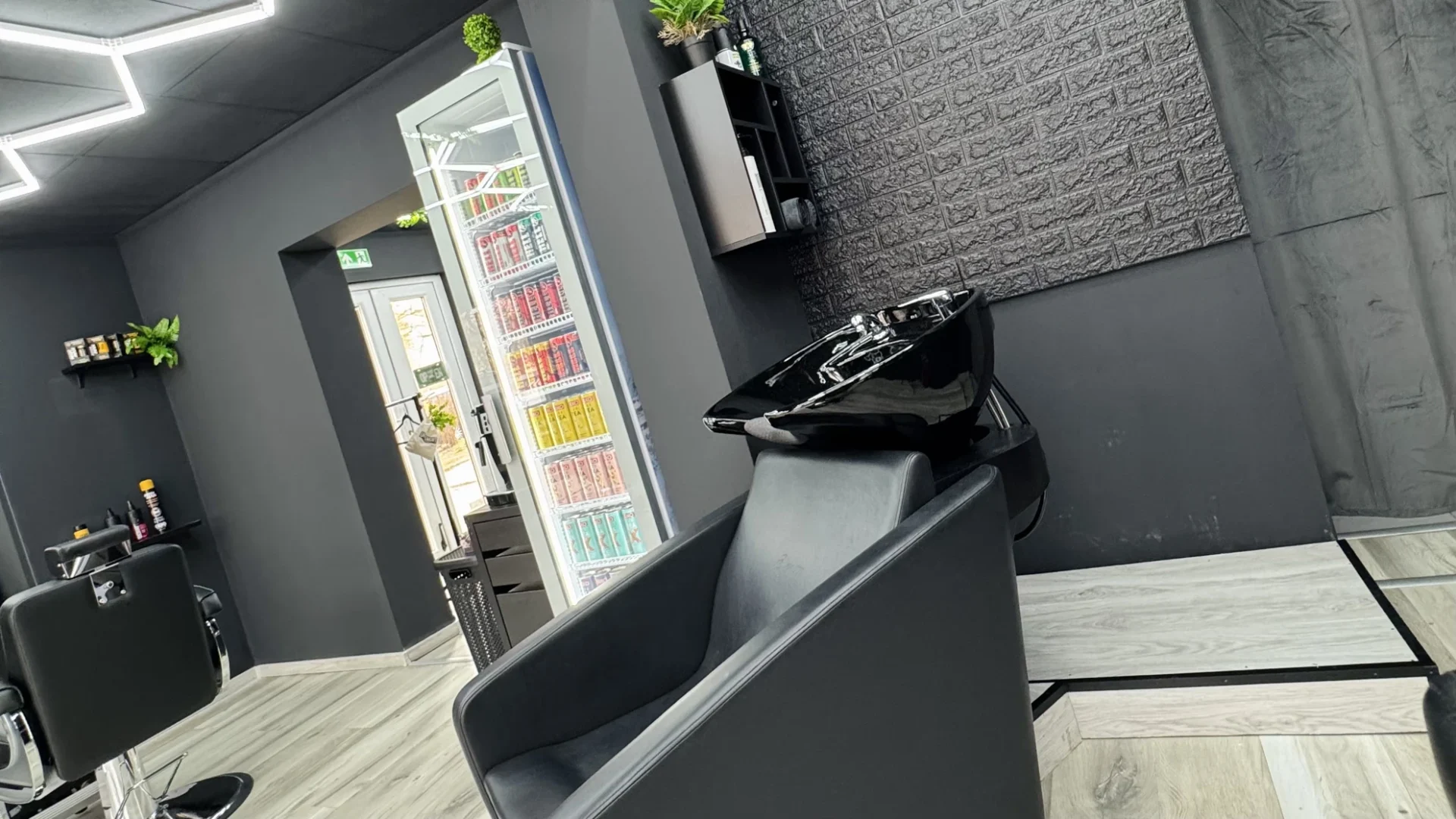Hajmosó állomás a Neo Barber Tatabánya barbershopban